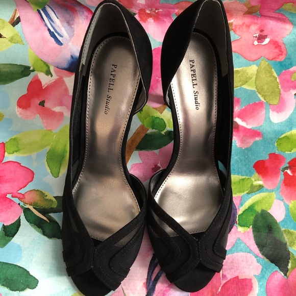 Papell Studio Fran Pump - Picture 2 of 7